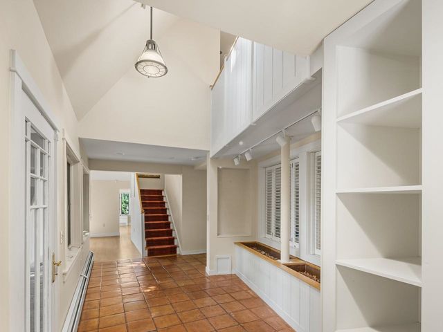 106 Ledge Road, Burlington, VT 05401