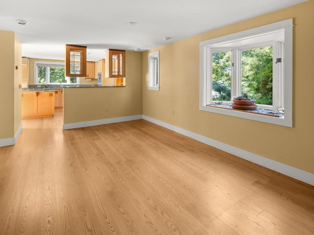 106 Ledge Road, Burlington, VT 05401