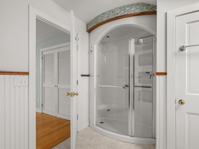 106 Ledge Road, Burlington, VT 05401