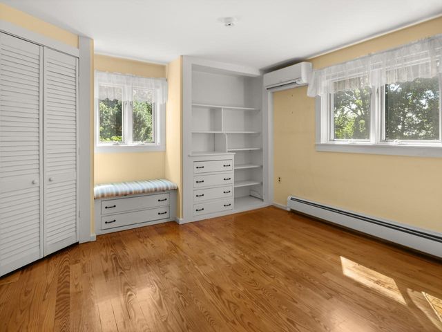 106 Ledge Road, Burlington, VT 05401