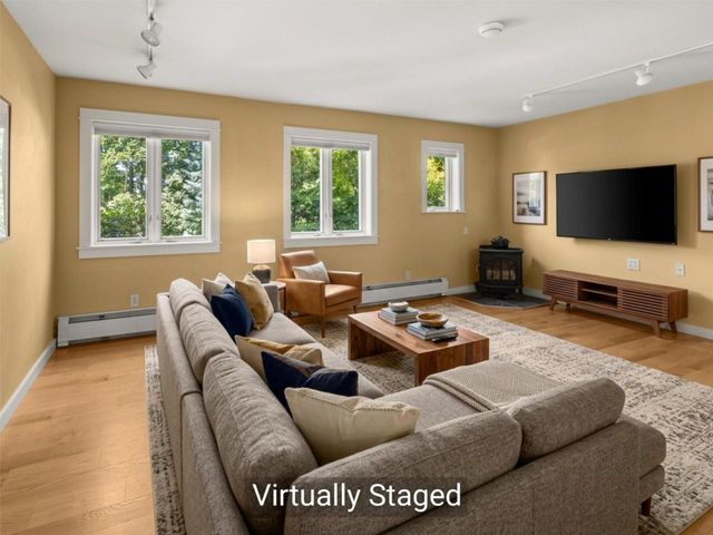 106 Ledge Road, Burlington, VT 05401