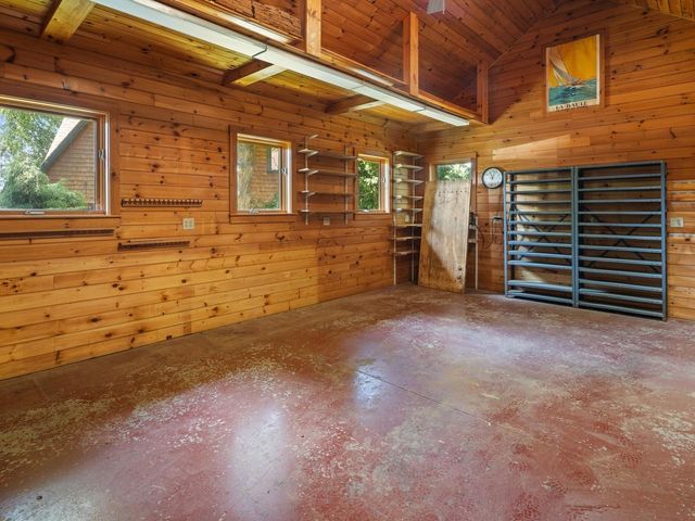 106 Ledge Road, Burlington, VT 05401