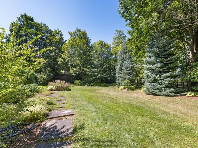 106 Ledge Road, Burlington, VT 05401