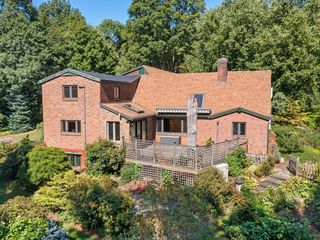 106 Ledge Road, Burlington, VT 05401