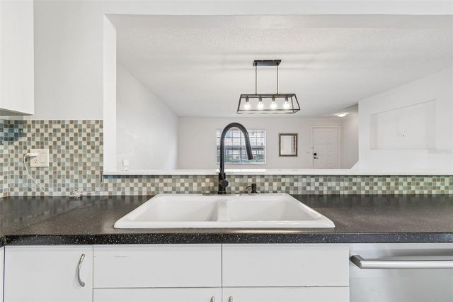 607 BOUGH AVENUE, Clearwater, FL 33760