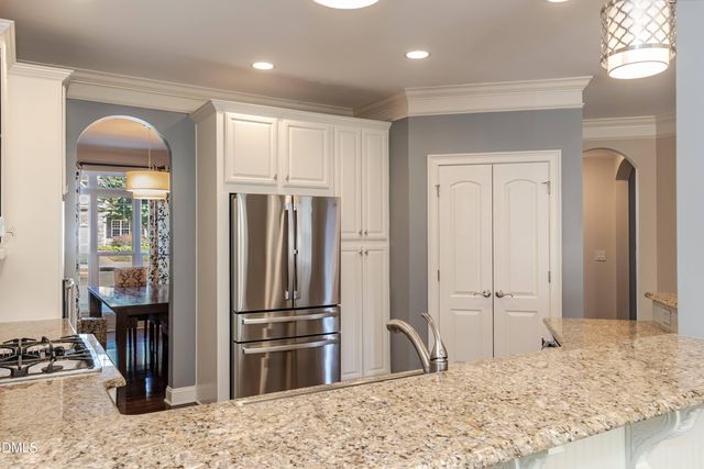 4213 Oakthorne Way, Raleigh, NC 27613