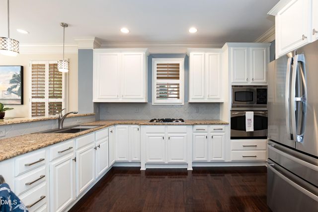4213 Oakthorne Way, Raleigh, NC 27613