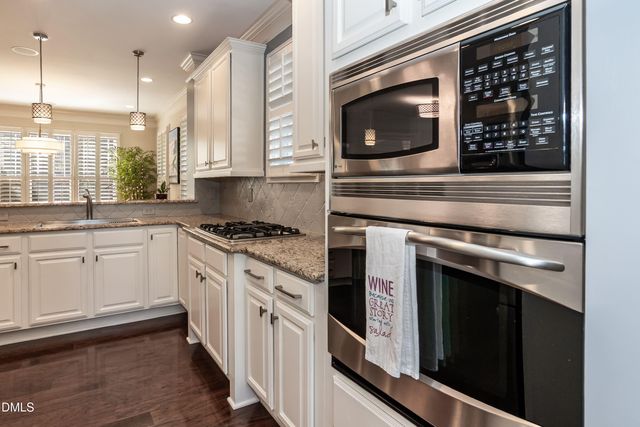 4213 Oakthorne Way, Raleigh, NC 27613