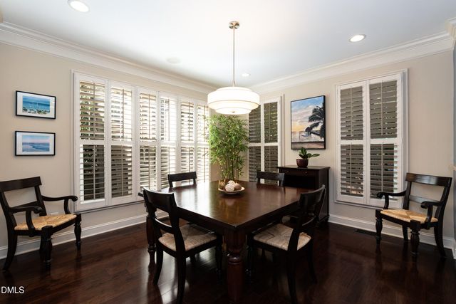 4213 Oakthorne Way, Raleigh, NC 27613