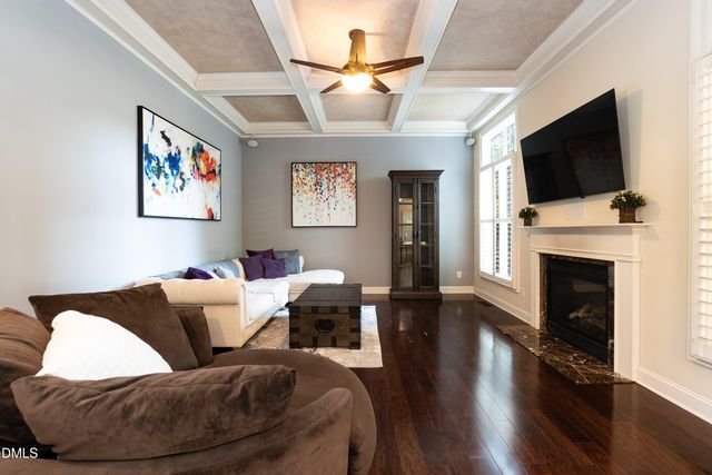 4213 Oakthorne Way, Raleigh, NC 27613
