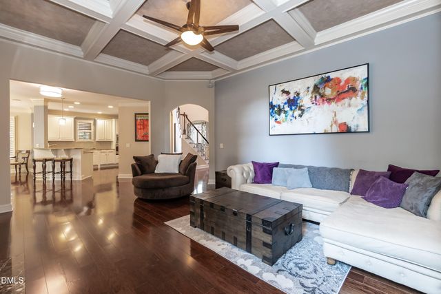 4213 Oakthorne Way, Raleigh, NC 27613