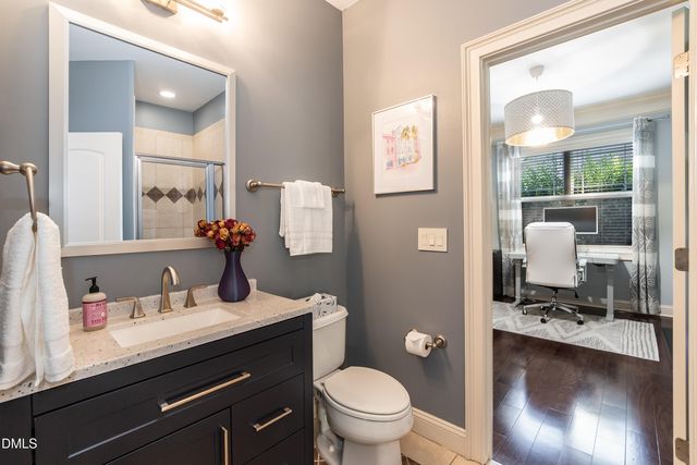 4213 Oakthorne Way, Raleigh, NC 27613