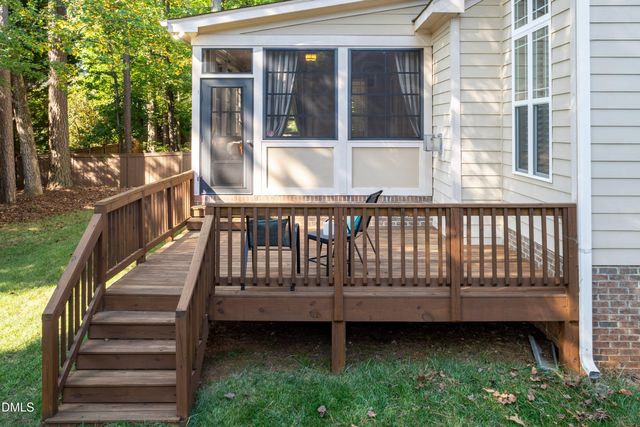 4213 Oakthorne Way, Raleigh, NC 27613
