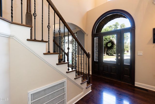 4213 Oakthorne Way, Raleigh, NC 27613