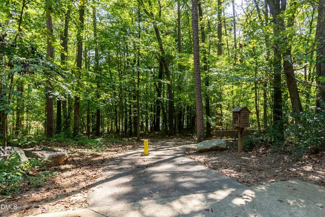 4213 Oakthorne Way, Raleigh, NC 27613