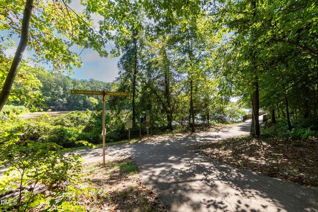 4213 Oakthorne Way, Raleigh, NC 27613