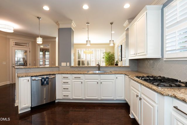 4213 Oakthorne Way, Raleigh, NC 27613