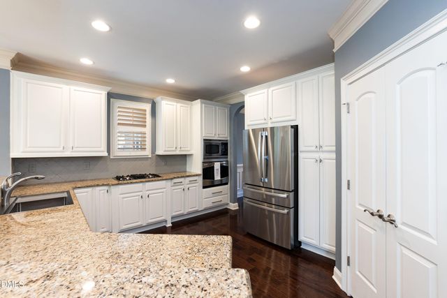 4213 Oakthorne Way, Raleigh, NC 27613