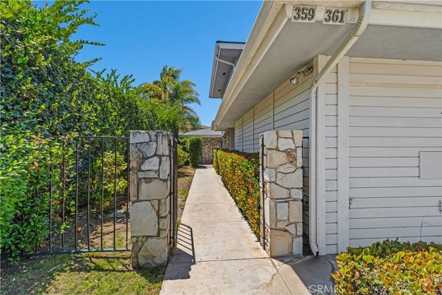 359 361 Roswell, Long Beach, CA 90814