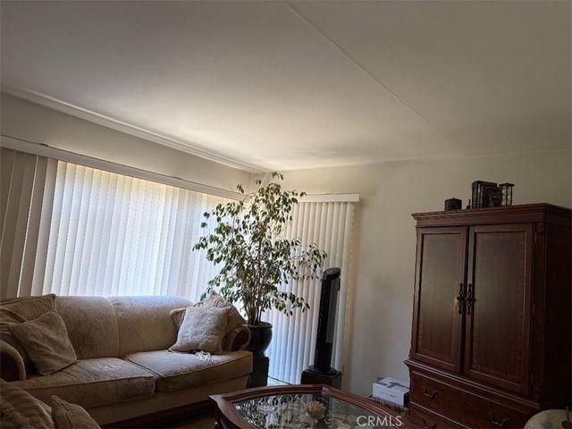 359 361 Roswell, Long Beach, CA 90814