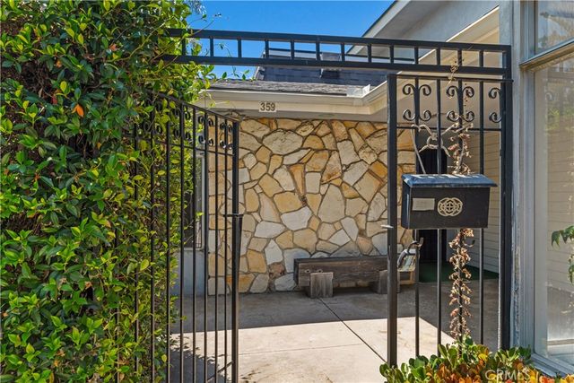 359 361 Roswell, Long Beach, CA 90814