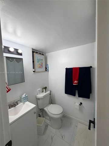 8841 W Flagler St 113, Miami, FL 33174