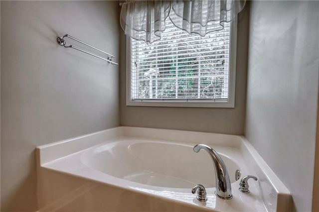 339 Crossroads Drive, Social Circle, GA 30025
