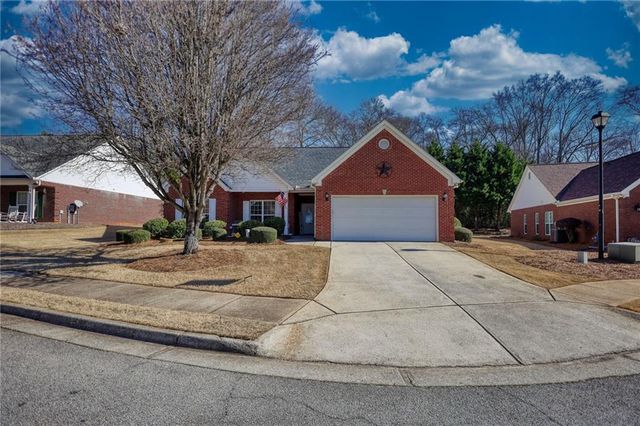 339 Crossroads Drive, Social Circle, GA 30025