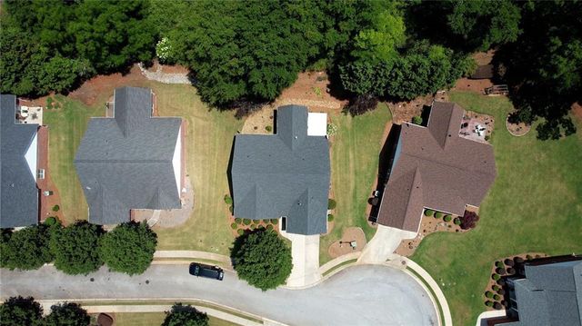 339 Crossroads Drive, Social Circle, GA 30025