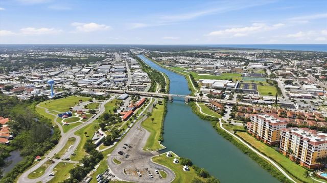 512 SANTE JOSEPH STREET, Venice, FL 34285