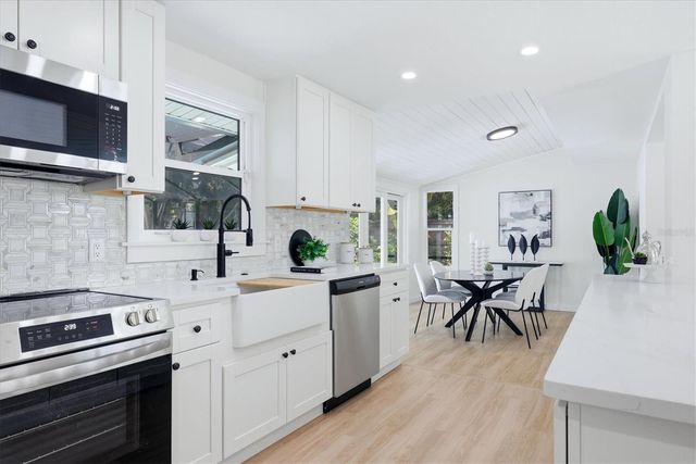 512 SANTE JOSEPH STREET, Venice, FL 34285