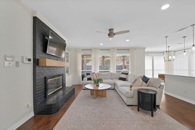 3924 Walden Way, Dallas, TX 75287