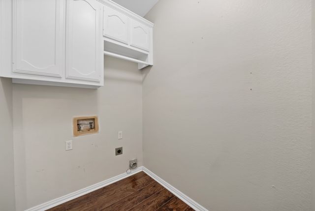 3924 Walden Way, Dallas, TX 75287