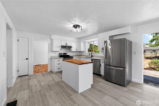 1225 22nd Street SE, Auburn, WA 98002