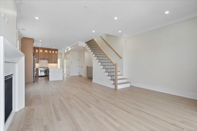 2023 W Augusta Boulevard 3E, Chicago, IL 60622