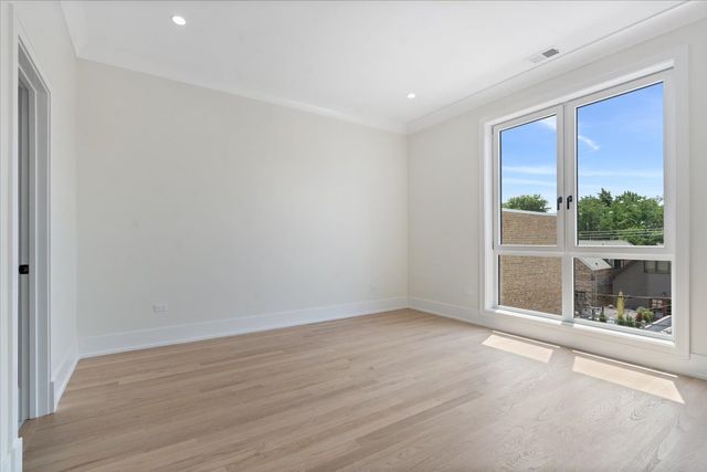 2023 W Augusta Boulevard 3E, Chicago, IL 60622