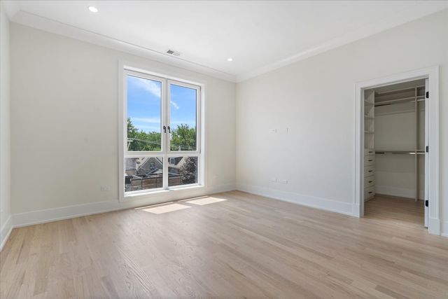 2023 W Augusta Boulevard 3E, Chicago, IL 60622