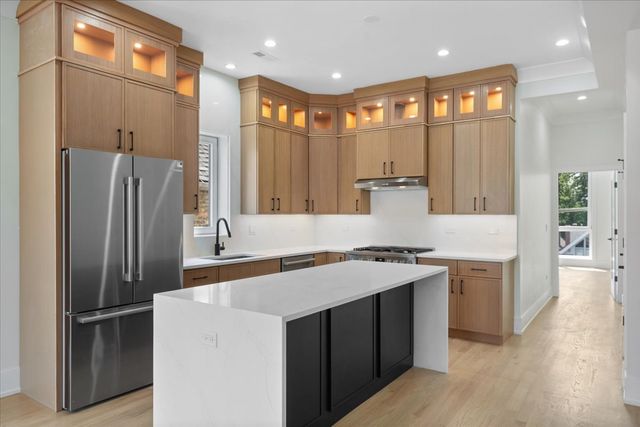 2023 W Augusta Boulevard 3E, Chicago, IL 60622