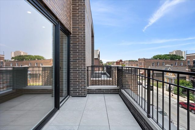 2023 W Augusta Boulevard 3E, Chicago, IL 60622