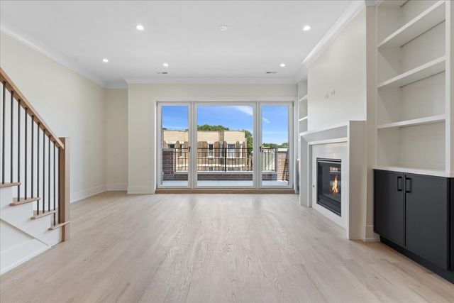 2023 W Augusta Boulevard 3E, Chicago, IL 60622