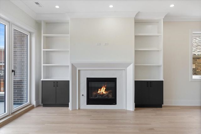 2023 W Augusta Boulevard 3E, Chicago, IL 60622