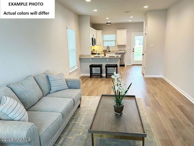 313 Meadow Ridge Lane, Duson, LA 70529