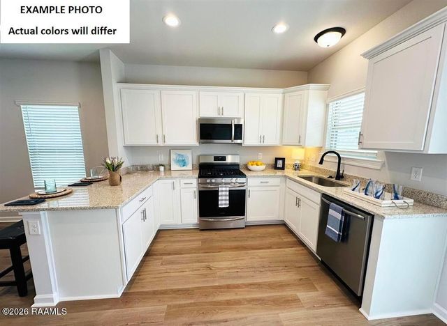 313 Meadow Ridge Lane, Duson, LA 70529