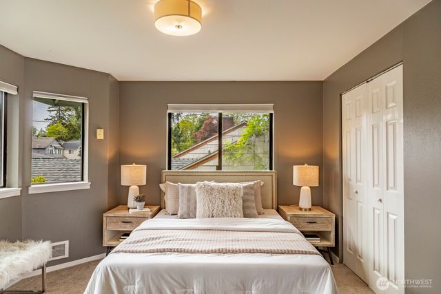 912 NE 115th Street, Seattle, WA 98125