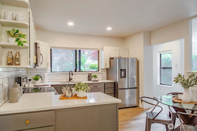 912 NE 115th Street, Seattle, WA 98125