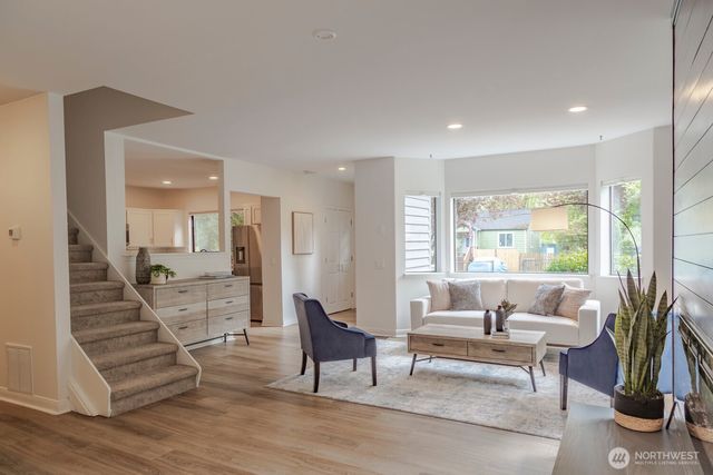 912 NE 115th Street, Seattle, WA 98125