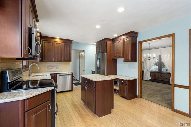 24 Stebbins Drive, Kirkland, NY 13323