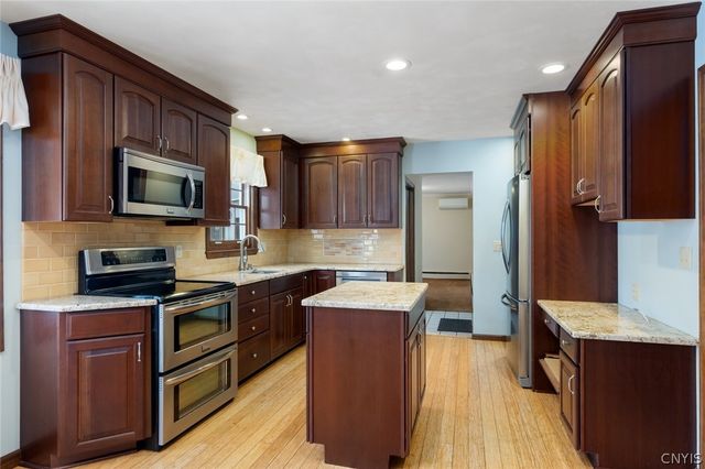 24 Stebbins Drive, Kirkland, NY 13323