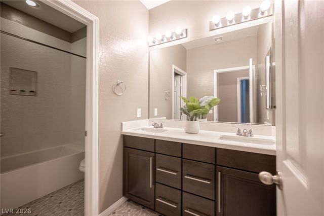 120 Mosso Niente Place, Henderson, NV 89011