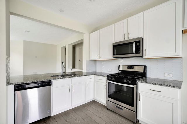 41523 Stampede Stream Drive, Magnolia, TX 77354